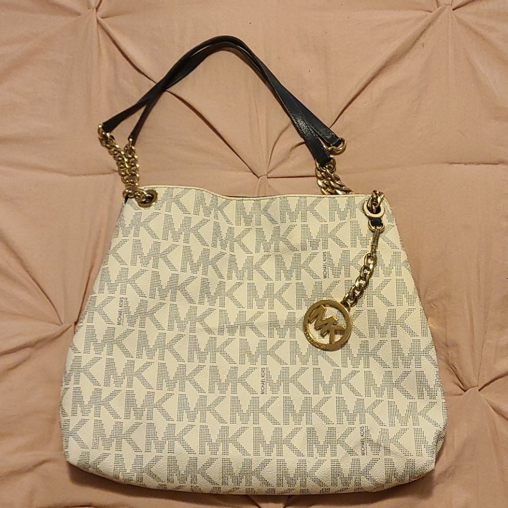 MK purse